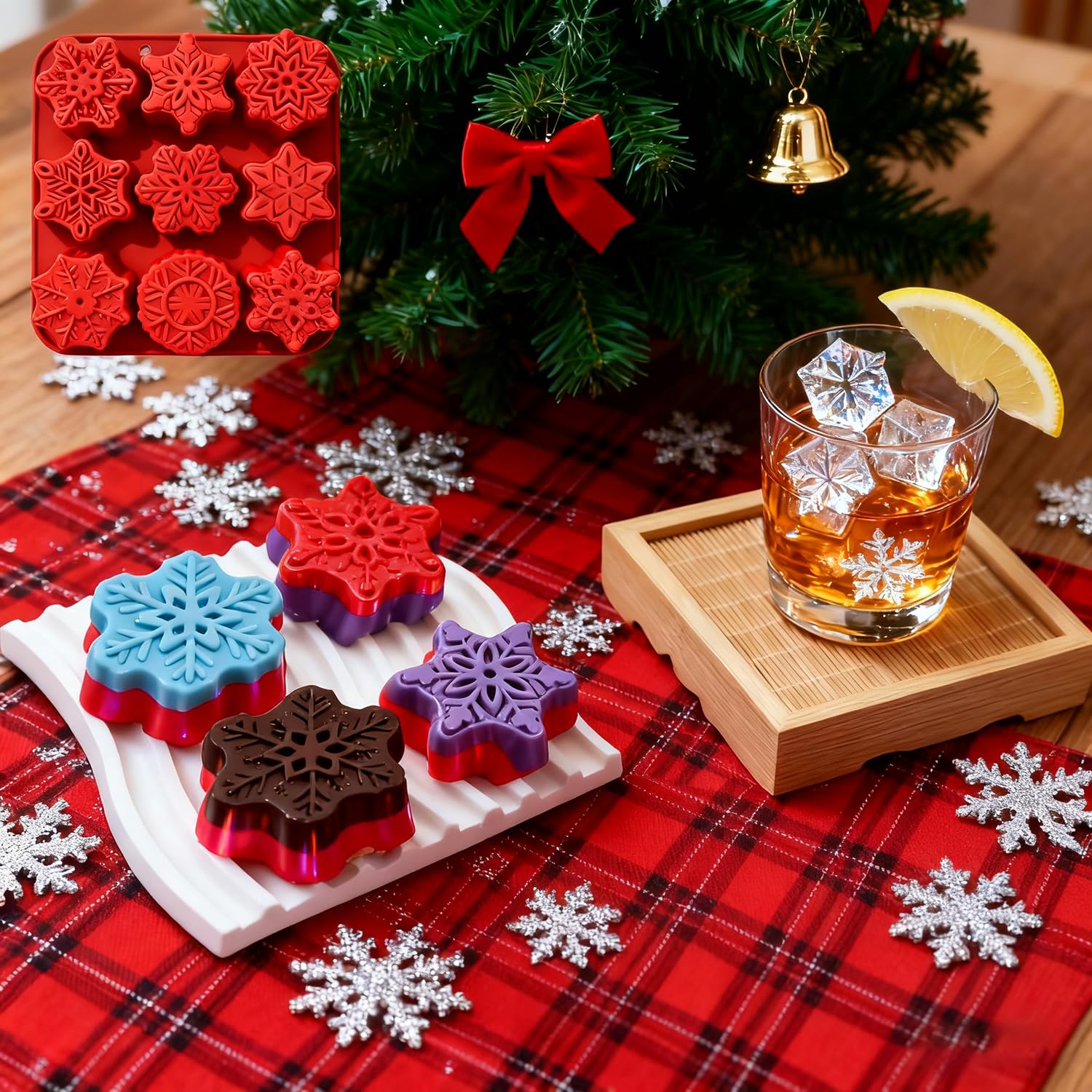 XBYzuzi red snowflake mold adds festive accents to home decor.