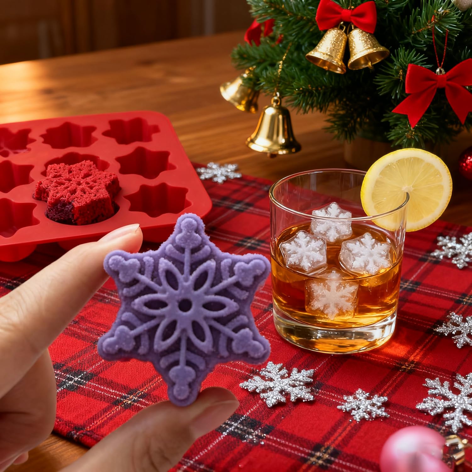 XBYzuzi silicone snowflake mold for desserts and resin craft projects.