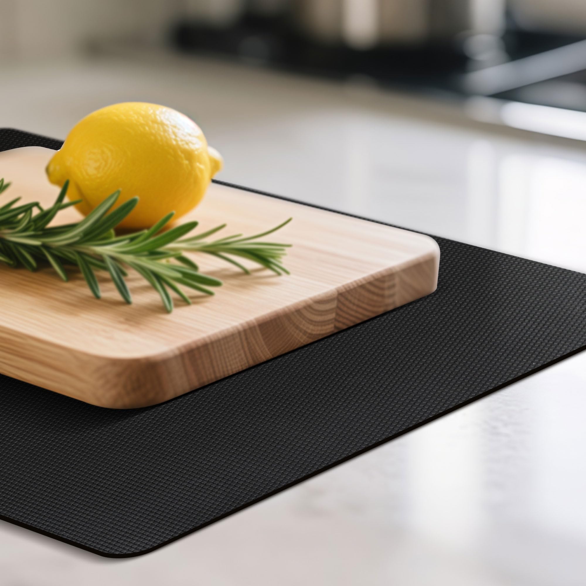 Xfenvs waterproof non-slip mat is easy to rinse and dry after use