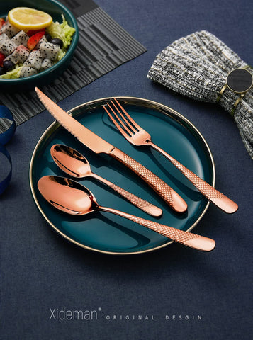 Xideman rose-gold 18/10 stainless steel dinner knives with ultra sharp serration.