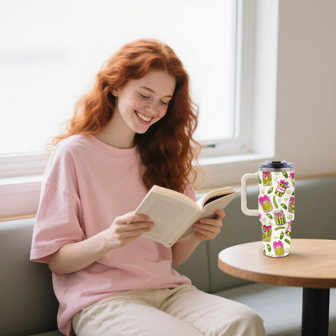 Evening lifestyle shot with xiiai tumbler delivering cold drink