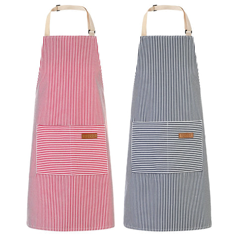 XLSXEXCL striped apron front view shows two pockets for easy utensil storage.