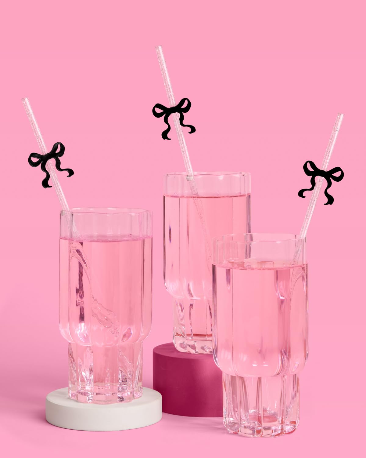 xo Fetti glitter straw toppers offer convenient take-home decor.