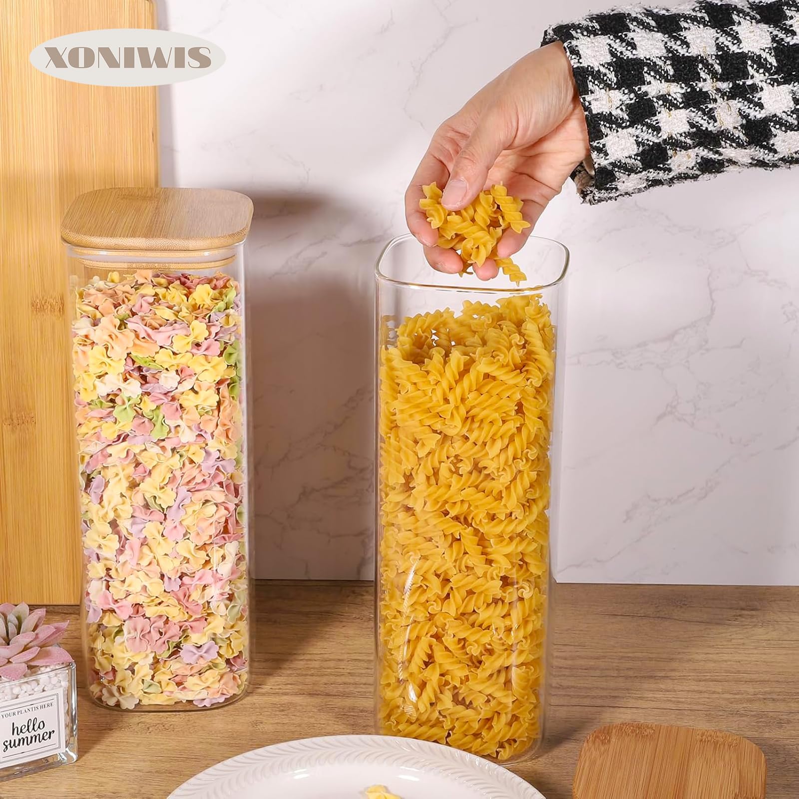 Xoniwis transparent jars help monitor usage and freshness.