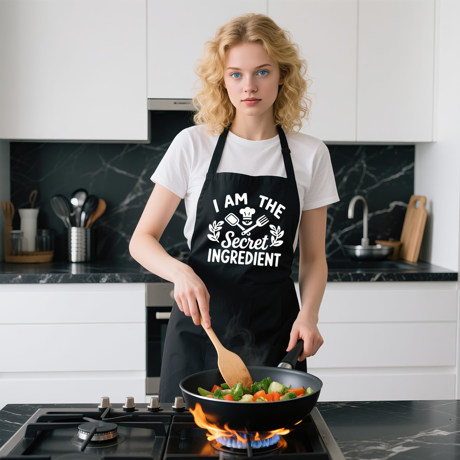 Xtilkmght kitchen apron with water-resistant material protects against spills.