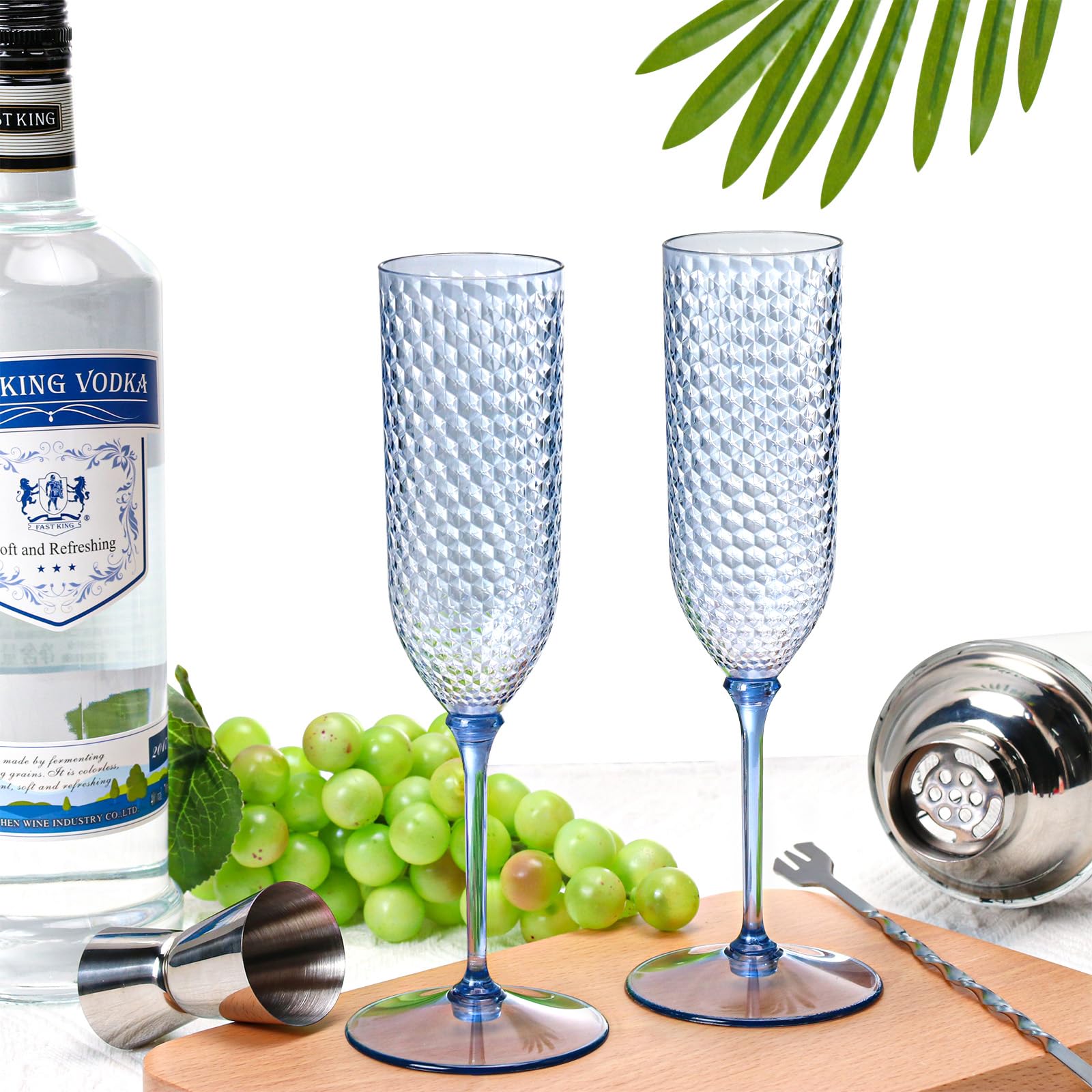 XUWAIDSGN clear plastic goblet combines glass-like look with shatter resistance