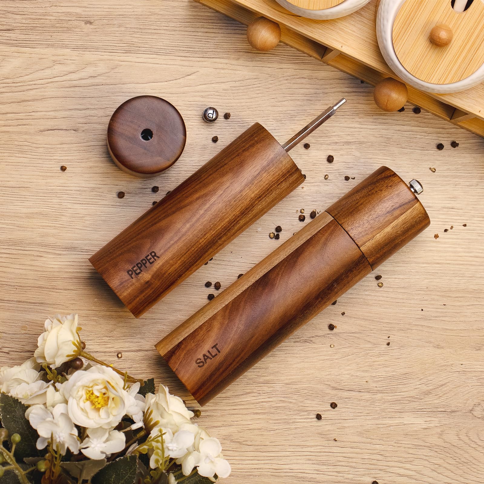 XWXO Acacia grinder with adjustable coarseness for custom spices