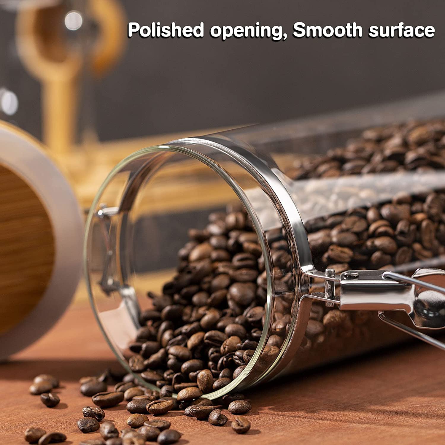 Yangbaga wide-mouth design enables easy access to contents.