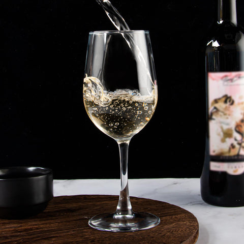 Yangnay glass displays wine color vividly through crystal clarity