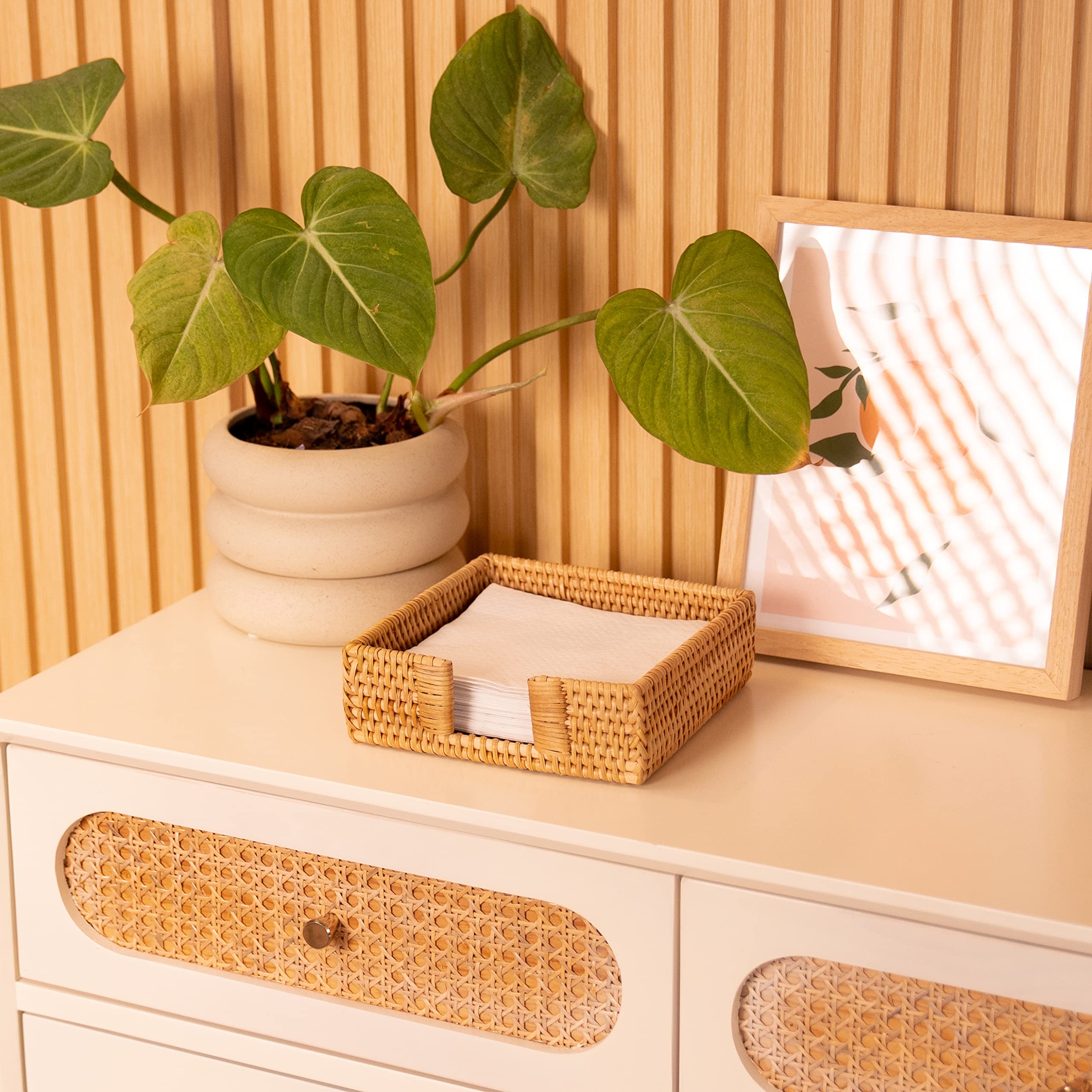 YANGQIHOME napkin holder close-up reveals natural texture and craftsmanship