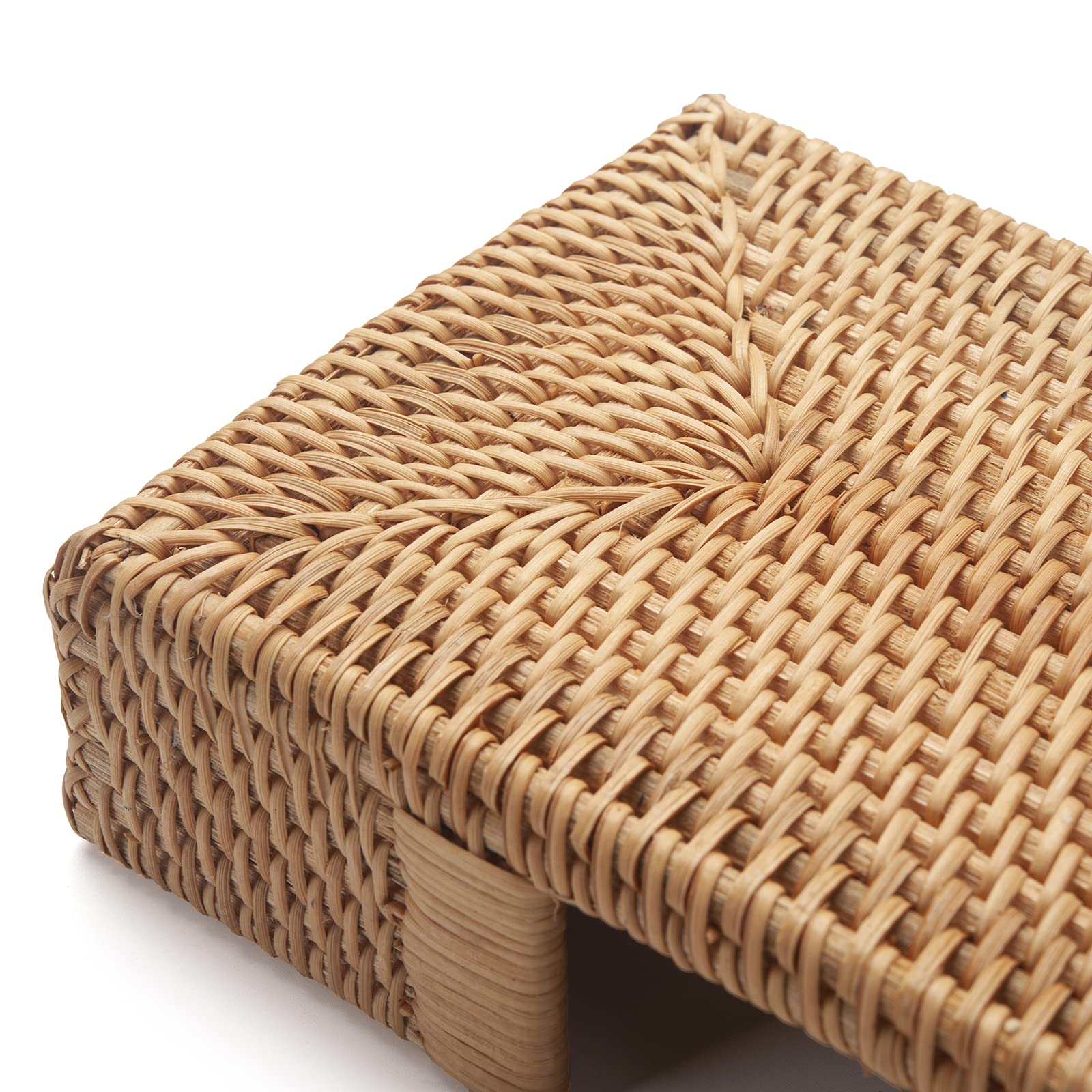 YANGQIHOME natural color napkin holder enhances rustic home style.