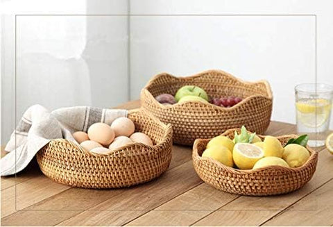 YANGQIHOME rattan basket on wooden kitchen counter complements rustic decor