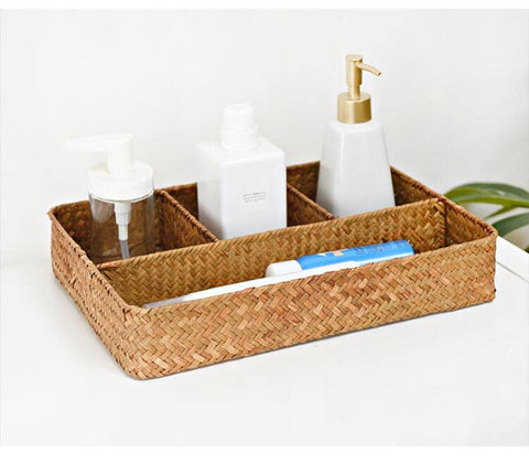 YANGQIHOME seagrass storage basket adds natural texture to shelves and desks.