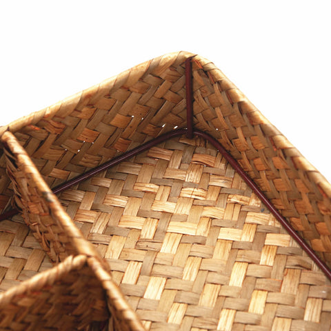 YANGQIHOME sugar packet holder keeps sweeteners neatly organized and within reach.