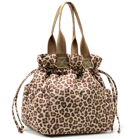 Yarnic Leopard lunch bag with full-size capacity for meals and snacks