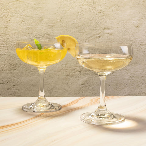 YARYOUNG champagne tower glasses enabling dramatic, elegant displays.