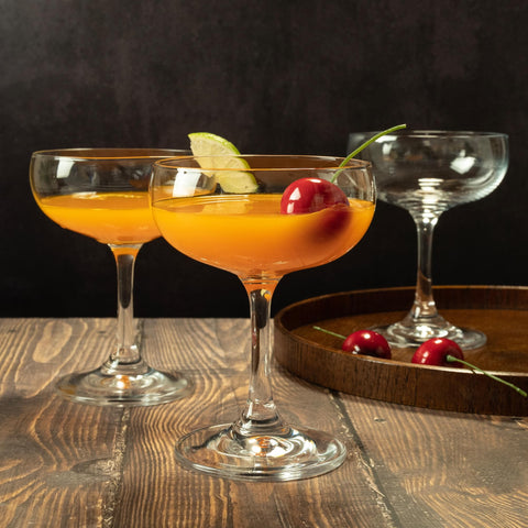 YARYOUNG versatile coupe glasses for desserts and cold treats.