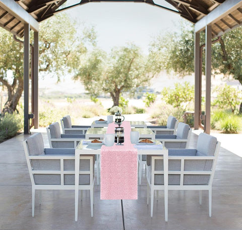 Yblut rectangle table sequin runner setup showing dramatic effect