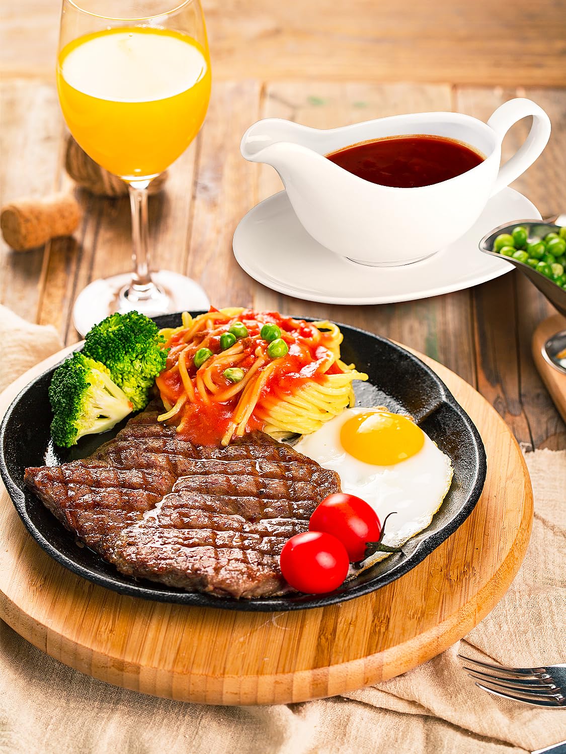 Yedio table-ready gravy boat adds functional decoration to festive tables