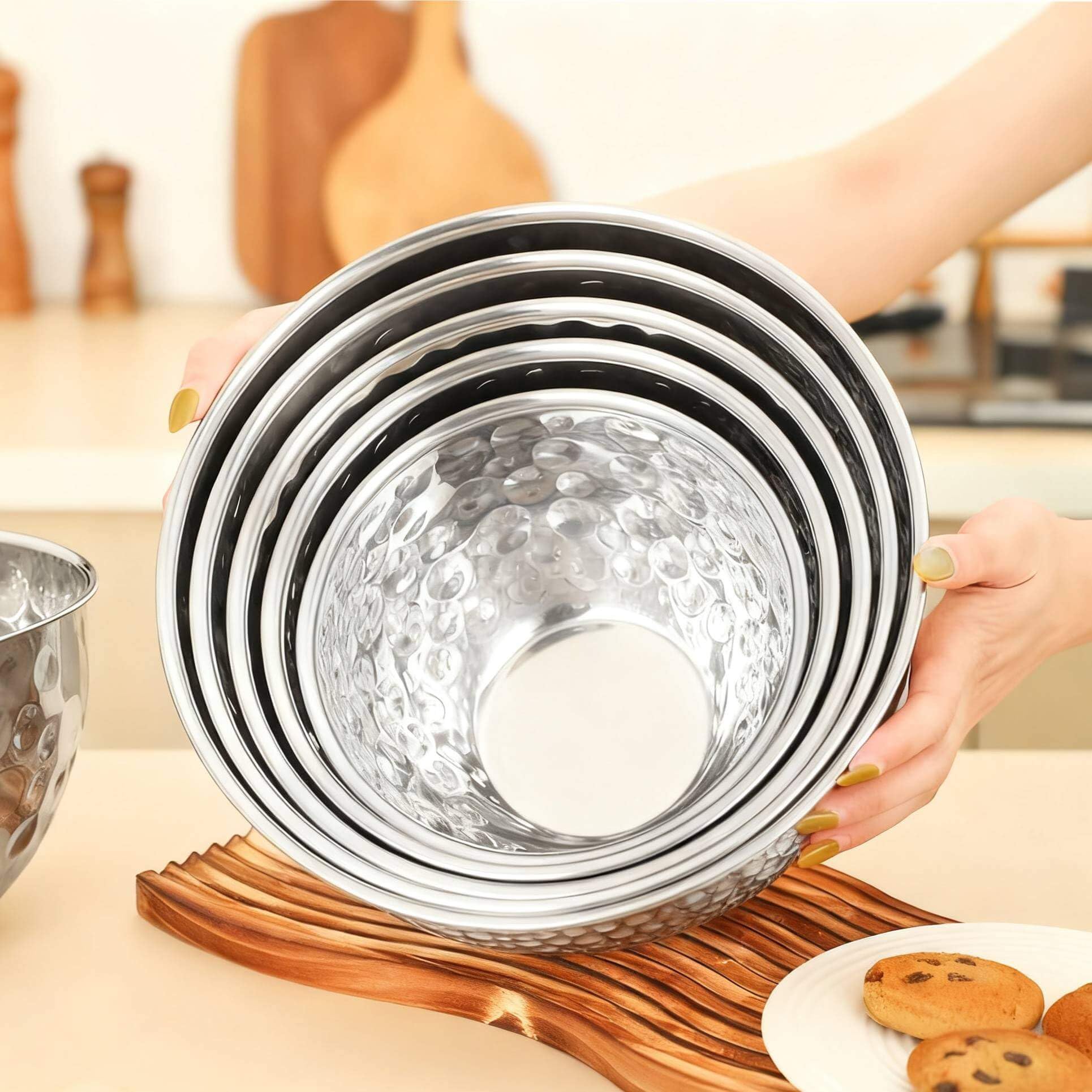 YEJZXY hammered stainless steel bowls, durable and easy to clean.