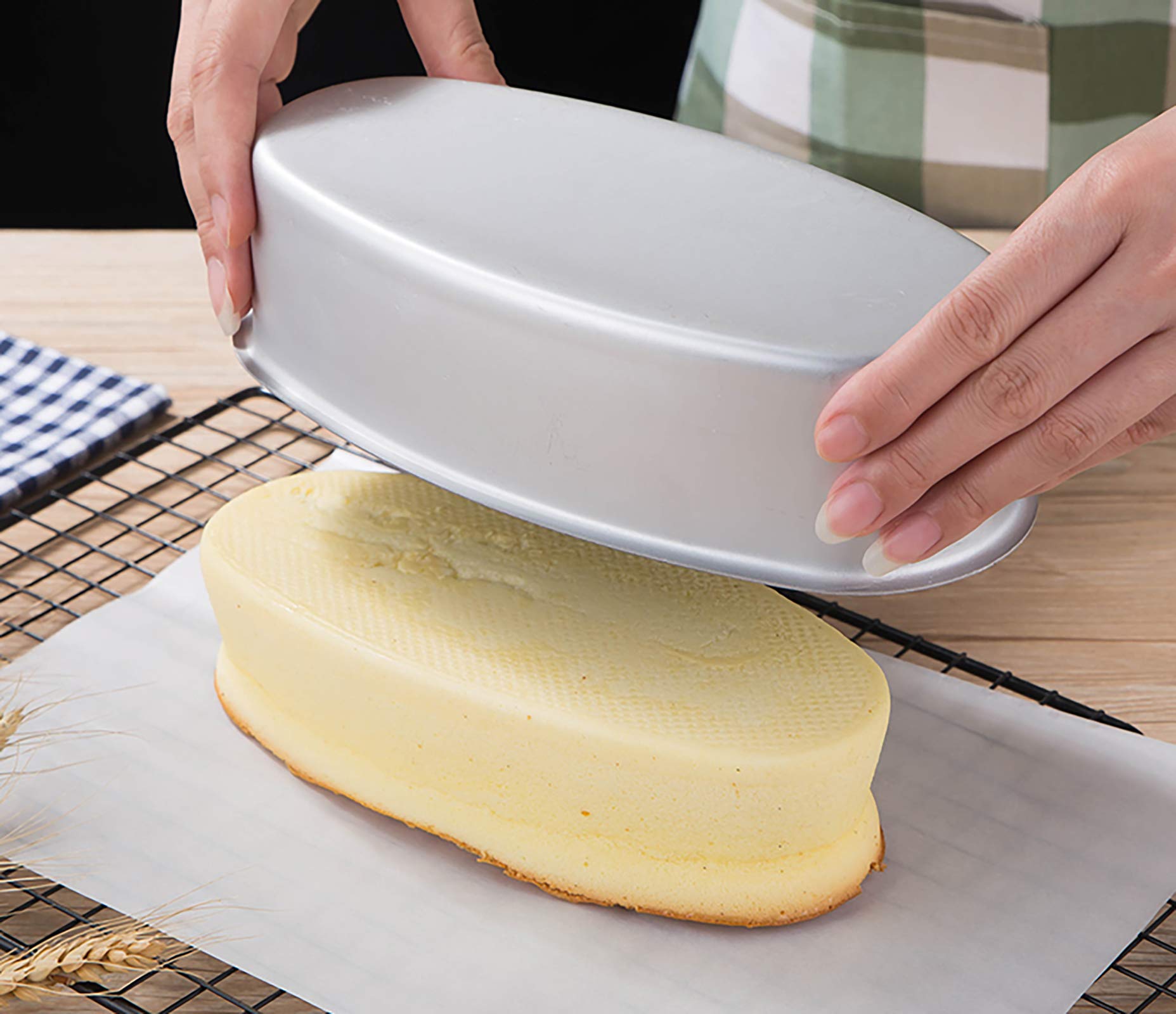 Yesland silver oval bakeware adds sleek touch to kitchen collection.