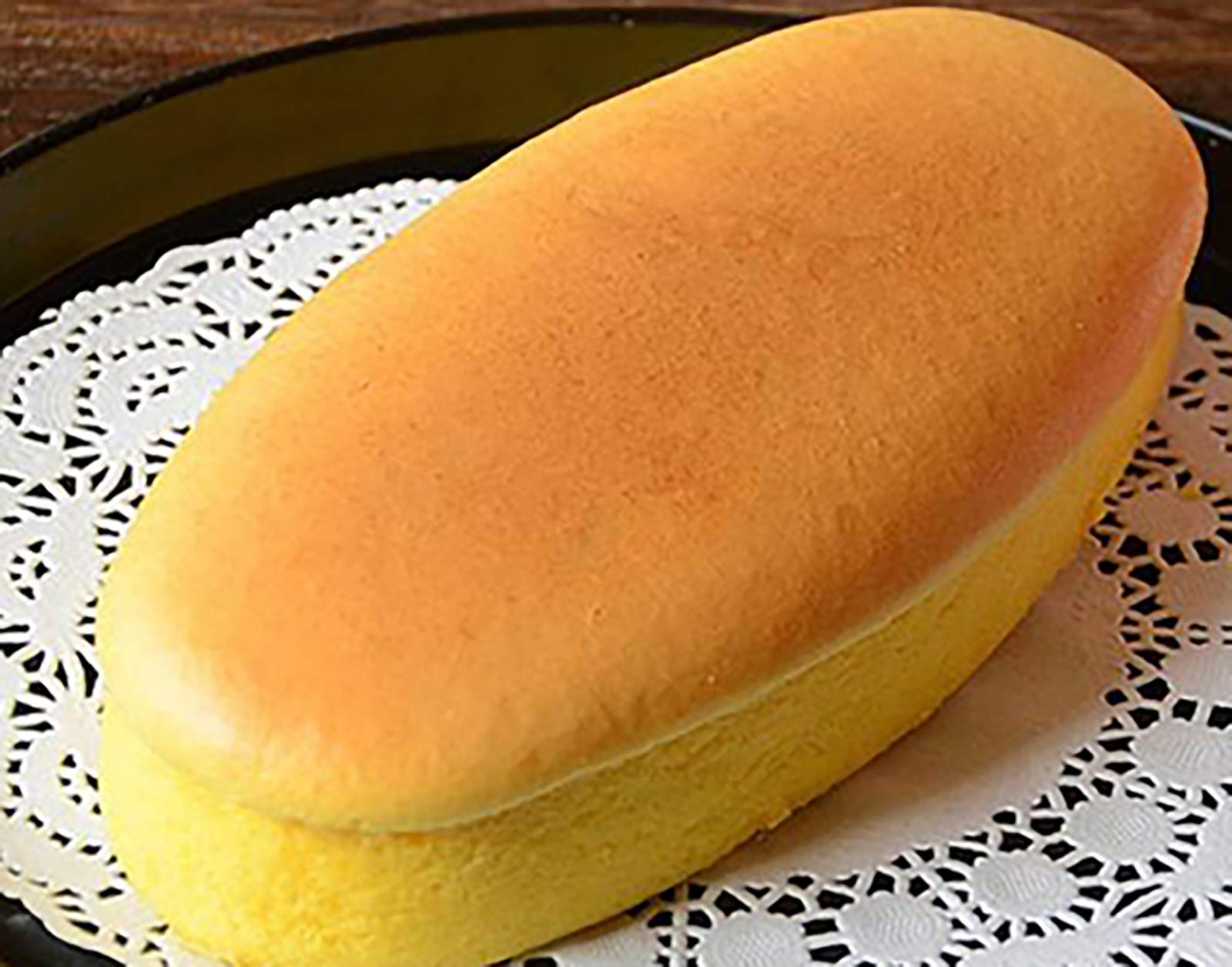 Yesland souffle pan in oval shape for elegant desserts.
