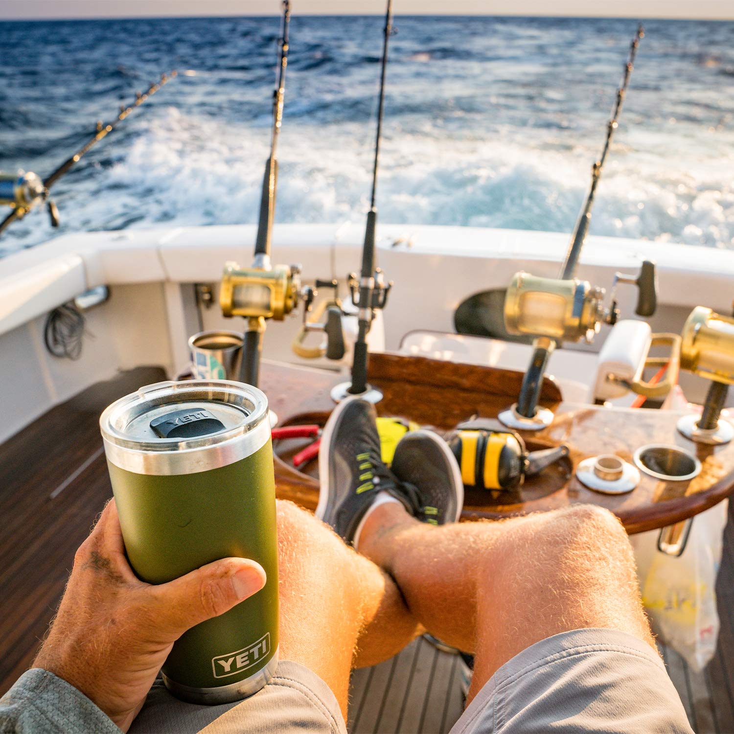 YETI MagSlider lid crystal-clear top lets you see liquid level
