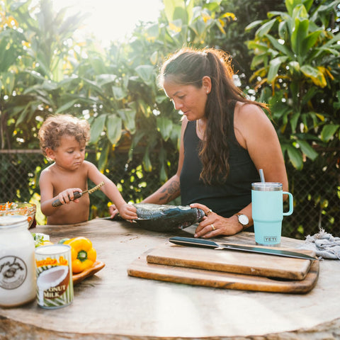 YETI Rambler 25 oz no-sweat design prevents condensation on hands and surfaces.