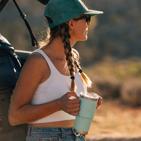 Stainless steel vacuum-insulated design keeps drinks cold longer.