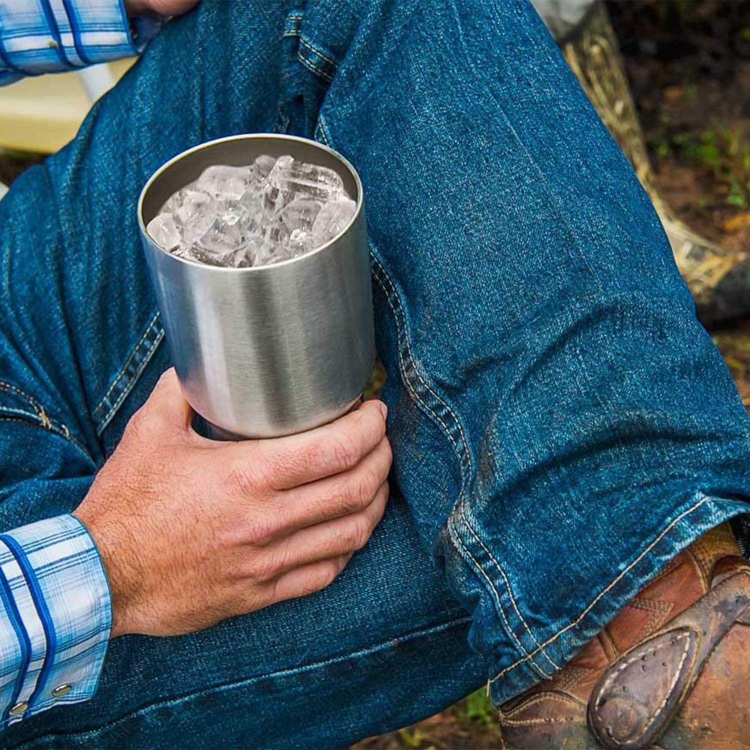 YETI Rambler stands 7 5/8 inches high with a 4-inch lip diameter.