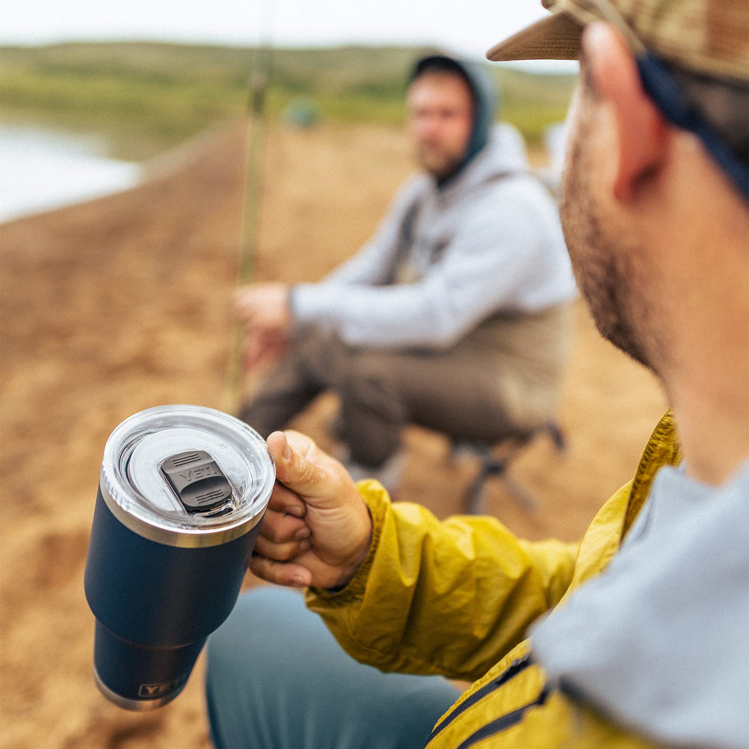 YETI Rambler StrongHold lid fit confirms compatibility with 30 oz Travel mugs only.