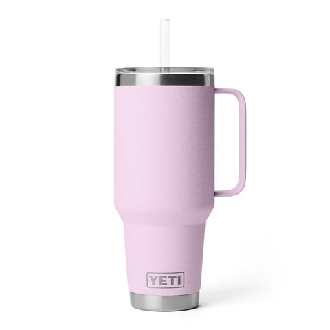 Close-up of YETI Rambler 42 oz double-wall insulation keeping drinks cold longer.