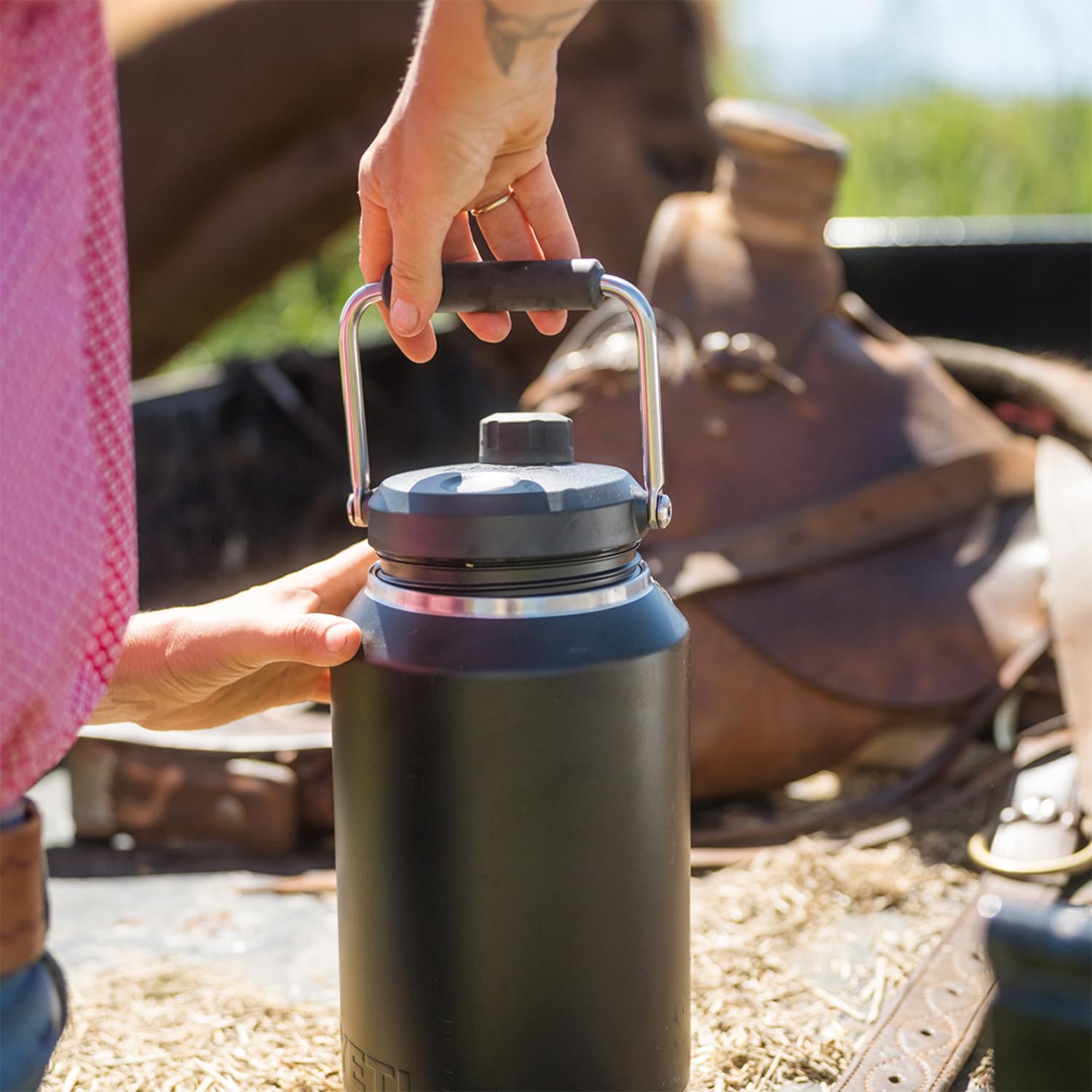 YETI Rambler Gallon Jug 2.0 bearfoot non-slip ring prevents slips