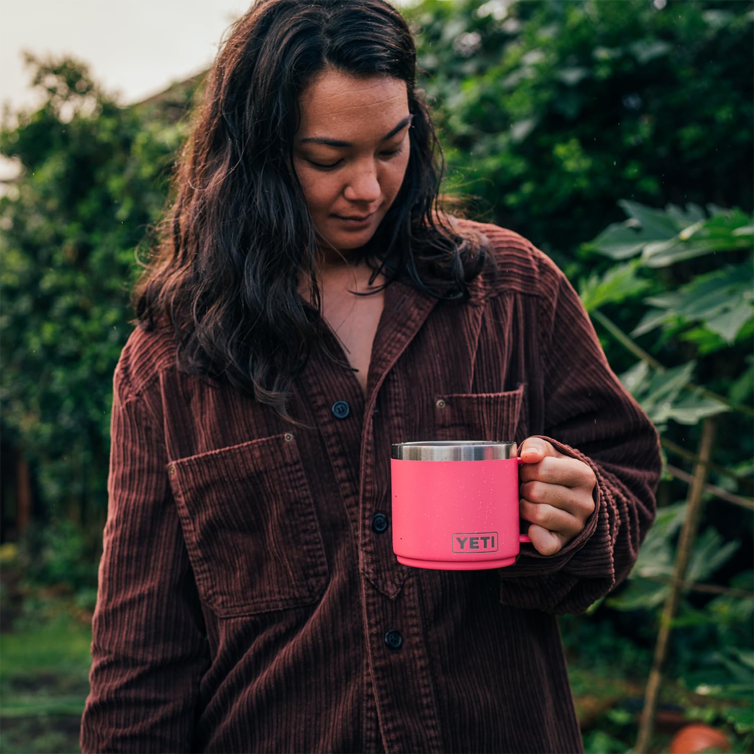 YETI Rambler no-sweat design keeps hands dry during outdoor use.