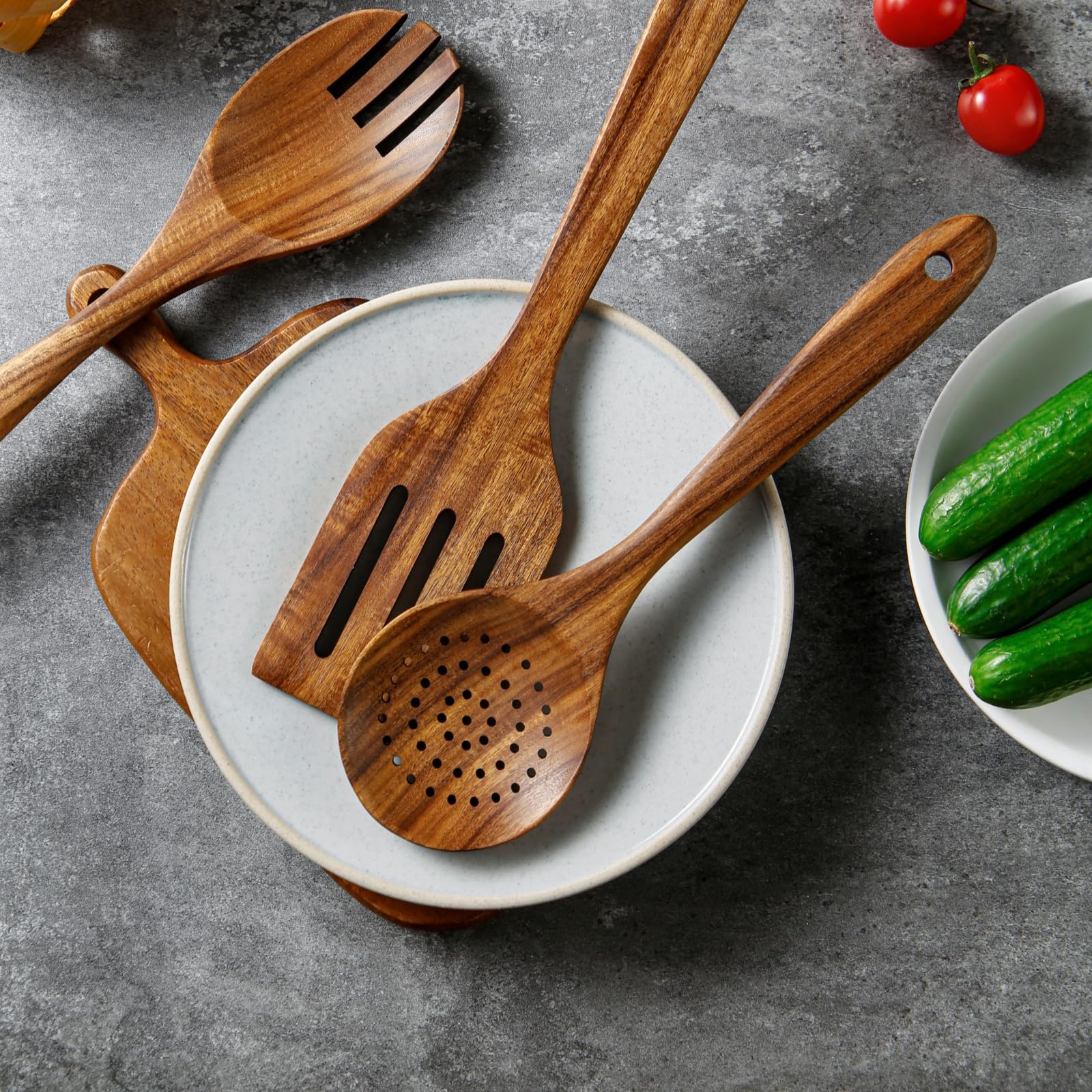 Yhendelion ergonomic grip on teak spoons for comfortable cooking
