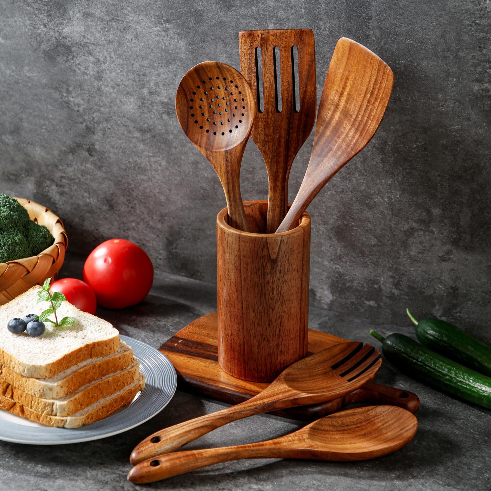 Yhendelion teak slotted spatula for draining liquids while cooking