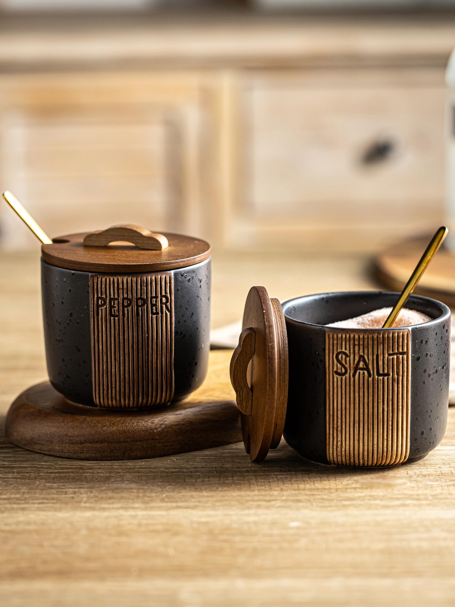 YHOJOY black salt bowl closeup shows sleek modern finish.