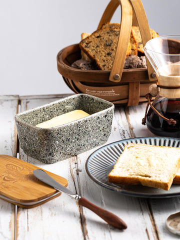 YHOJOY butter dish available in four colors to match any kitchen.