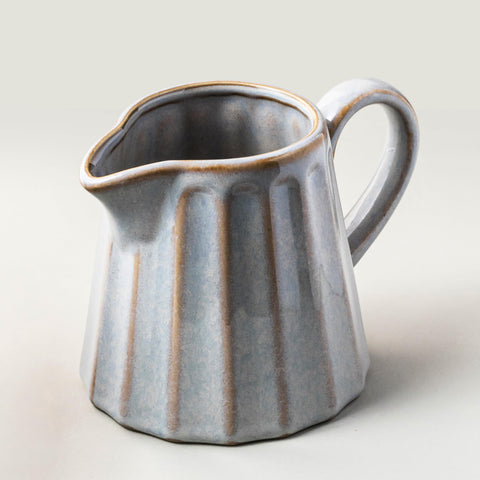 YHOJOY ceramic creamer pitcher 17 oz with drip-free pour for coffee