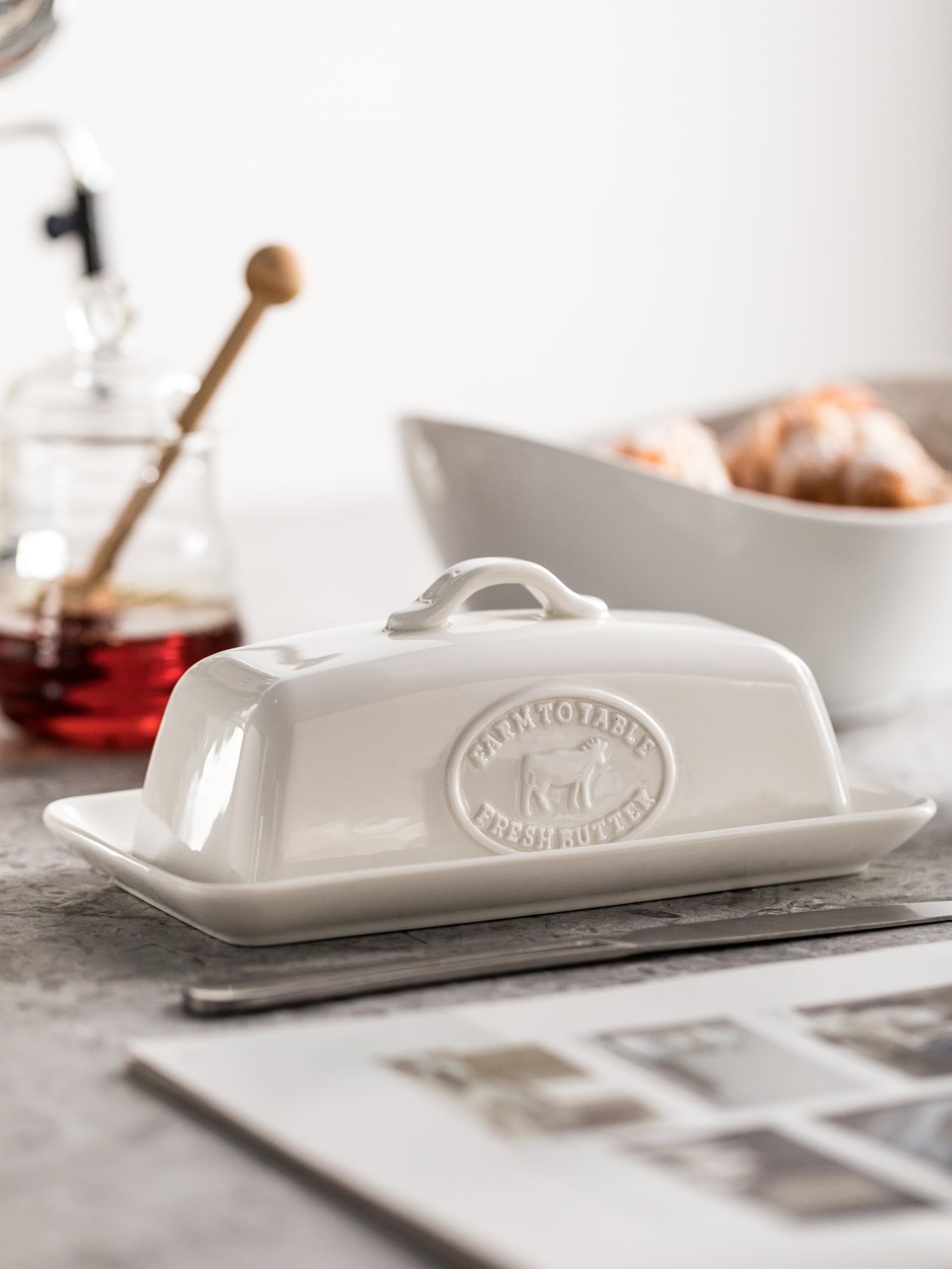 YHOJOY white countertop butter dish highlights porcelain finish and practical storage