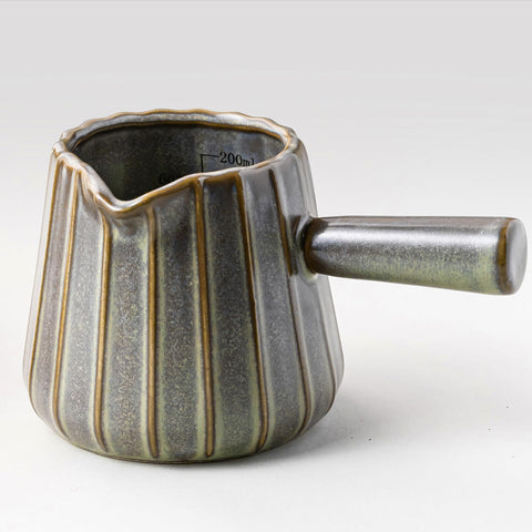 YHOJOY Espresso Cups Ceramic 200ml with handle for precise measurements and controlled pouring.