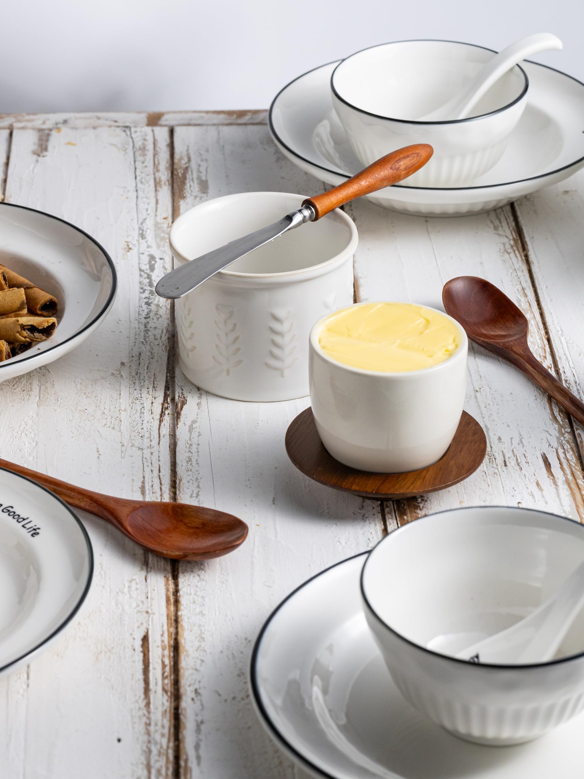 YHOJOY gift-ready butter keeper offers a thoughtful present for home cooks