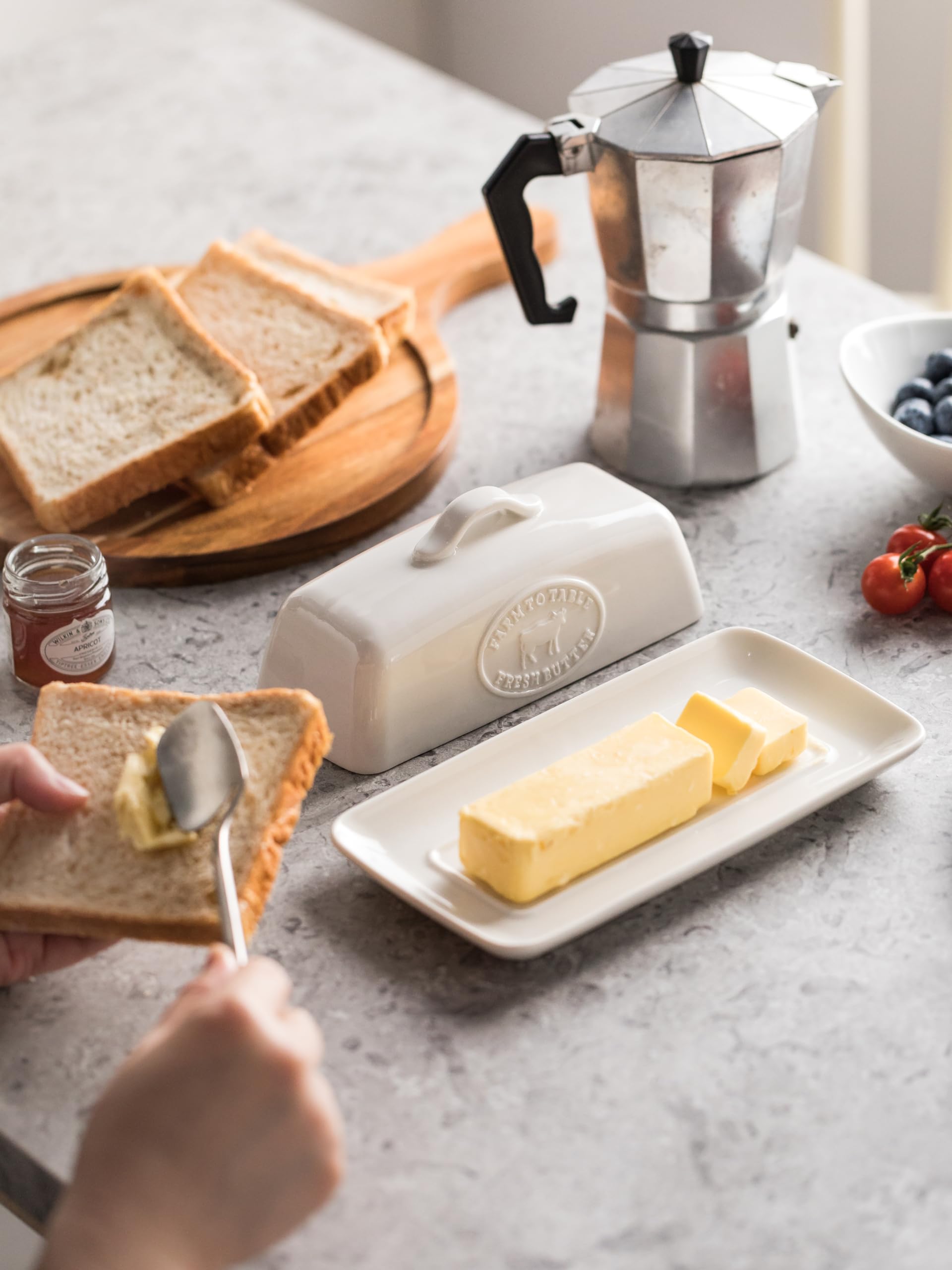 YHOJOY large-capacity butter dish holds a full stick of butter