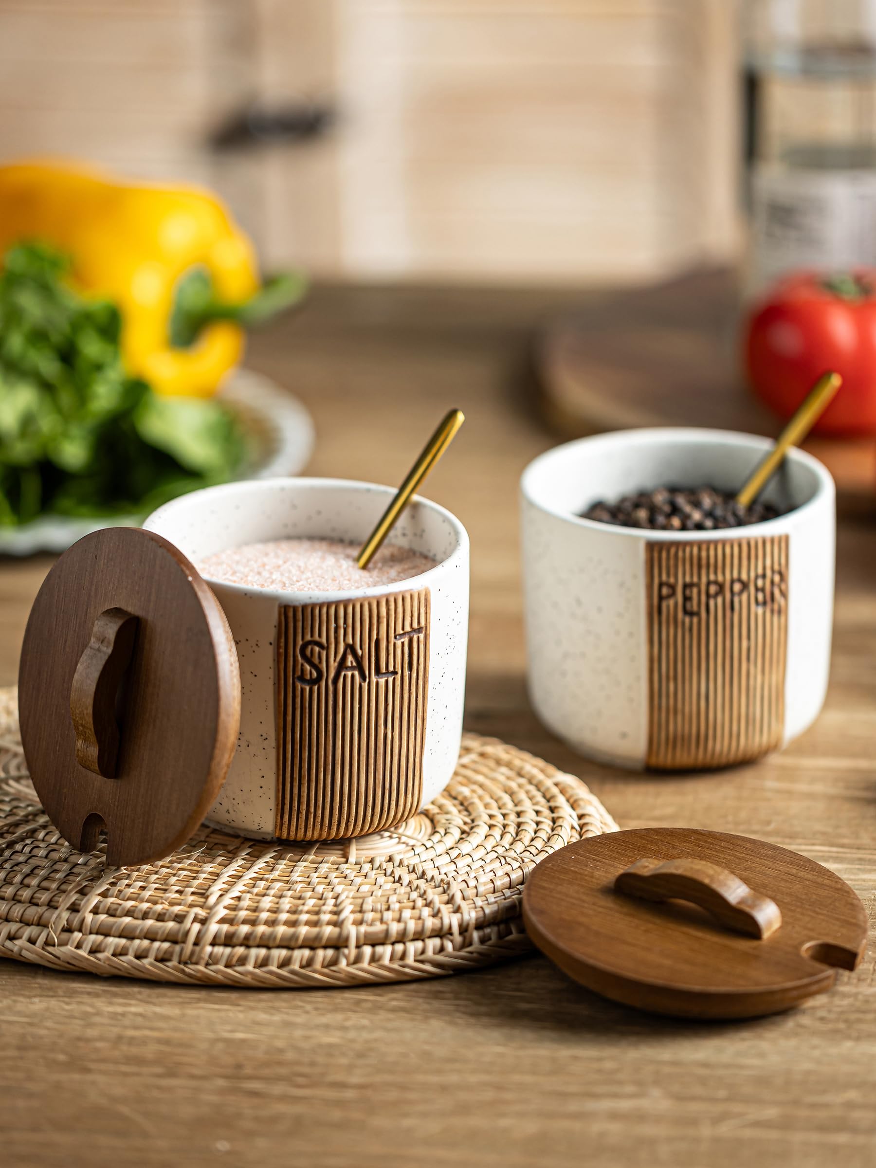 YHOJOY sturdy ceramic bowl combines durability with easy maintenance.