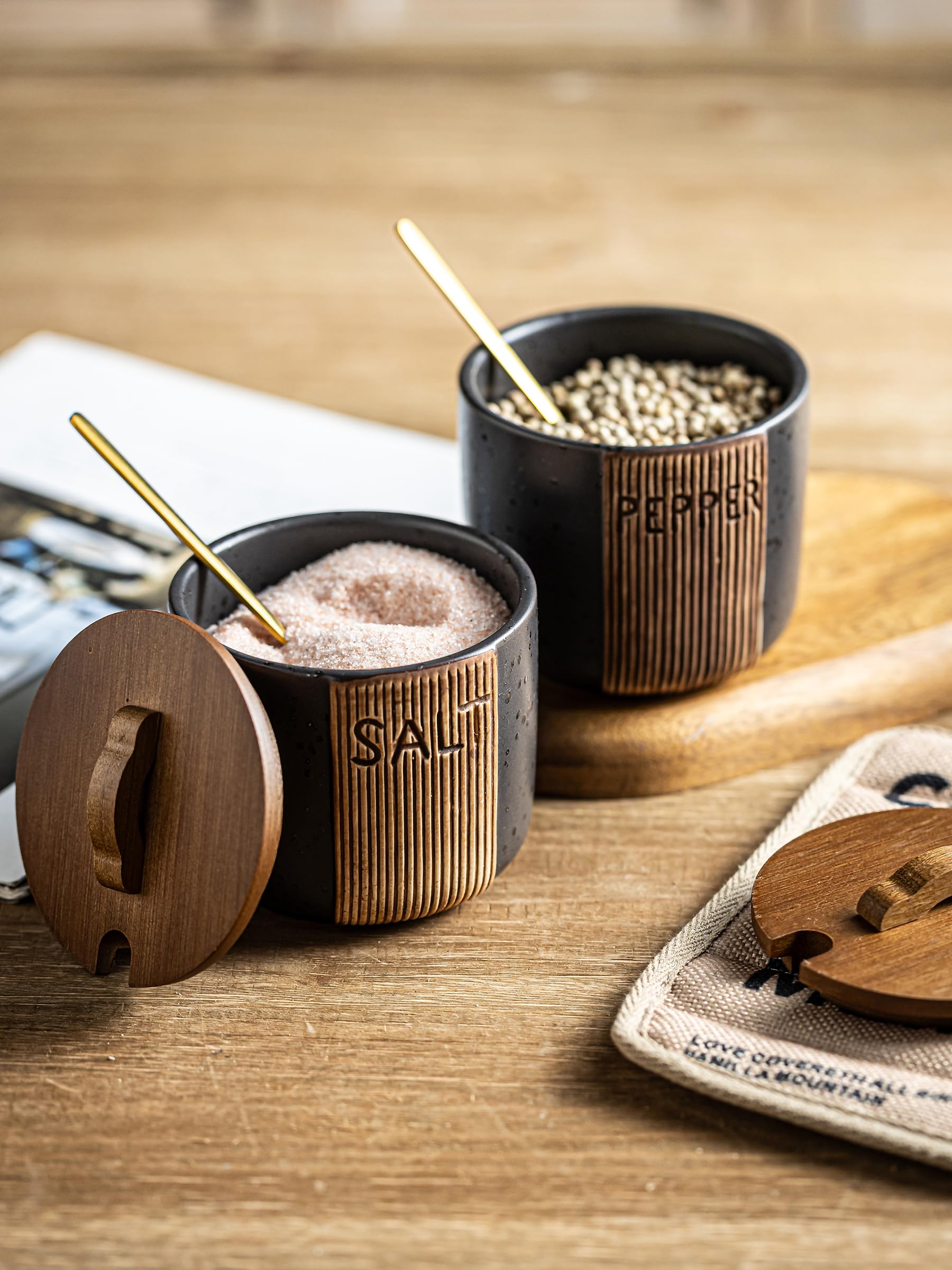 YHOJOY stylish kitchen counter display for organized cooking.