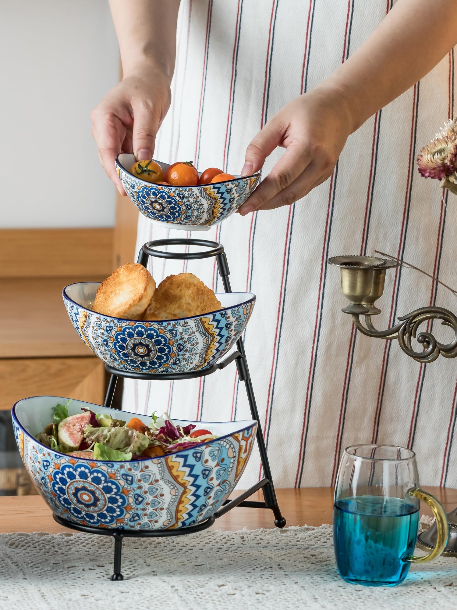YHOSSEUN Bohemian pattern adds color to tables for gatherings