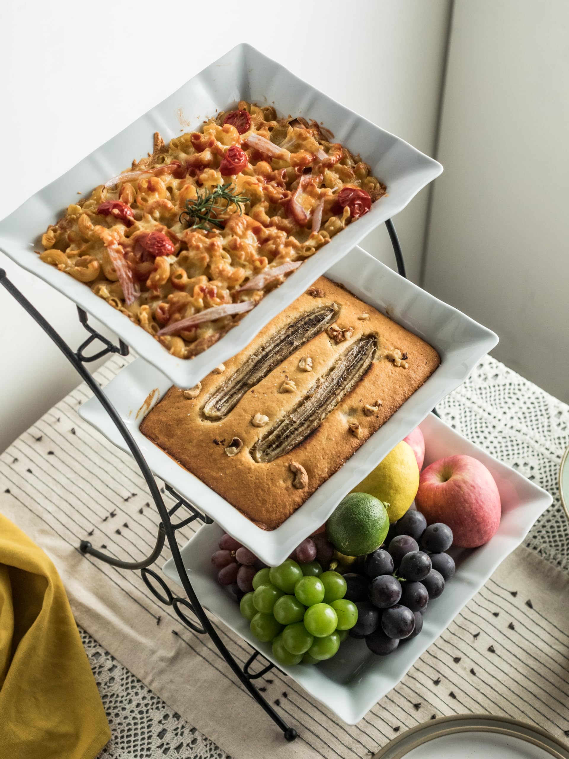 YHOSSEUN dinner party presentation setup creates a stylish serving station