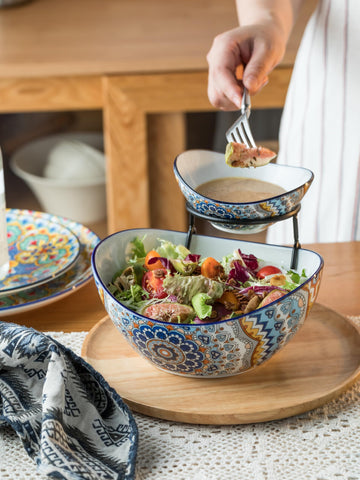 YHOSSEUN serving set on a party table creates stylish display.