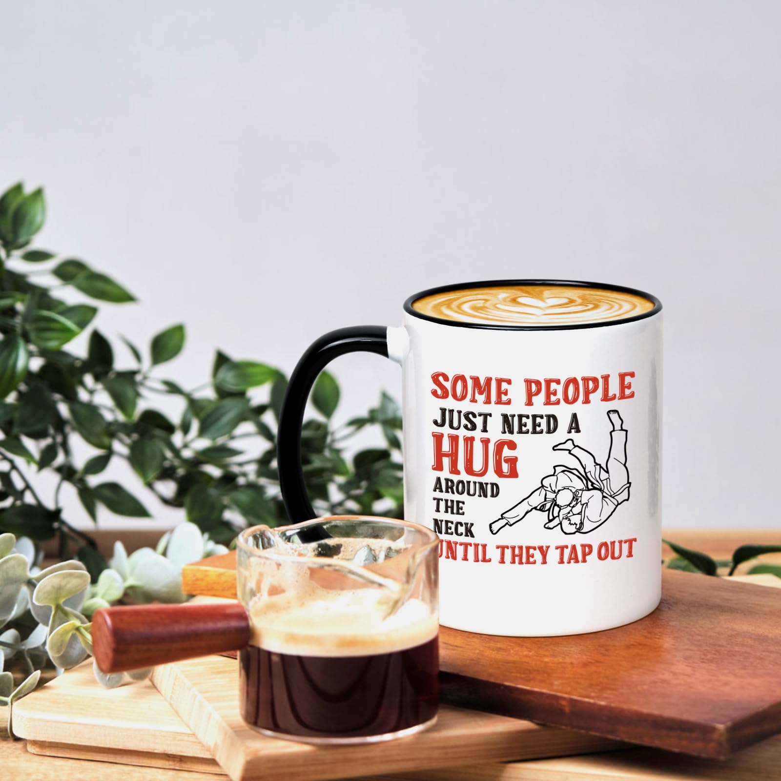 YHRJWN Jiu Jitsu mug showing anti-slip base for steady gym-day use