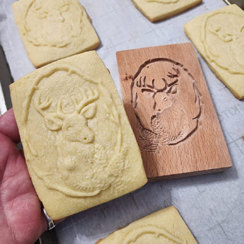 YingXue easy-demold design helps clean cuts on dough.